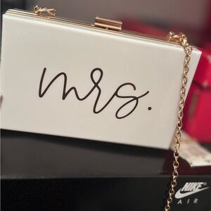 Mrs. Handbag crossbody